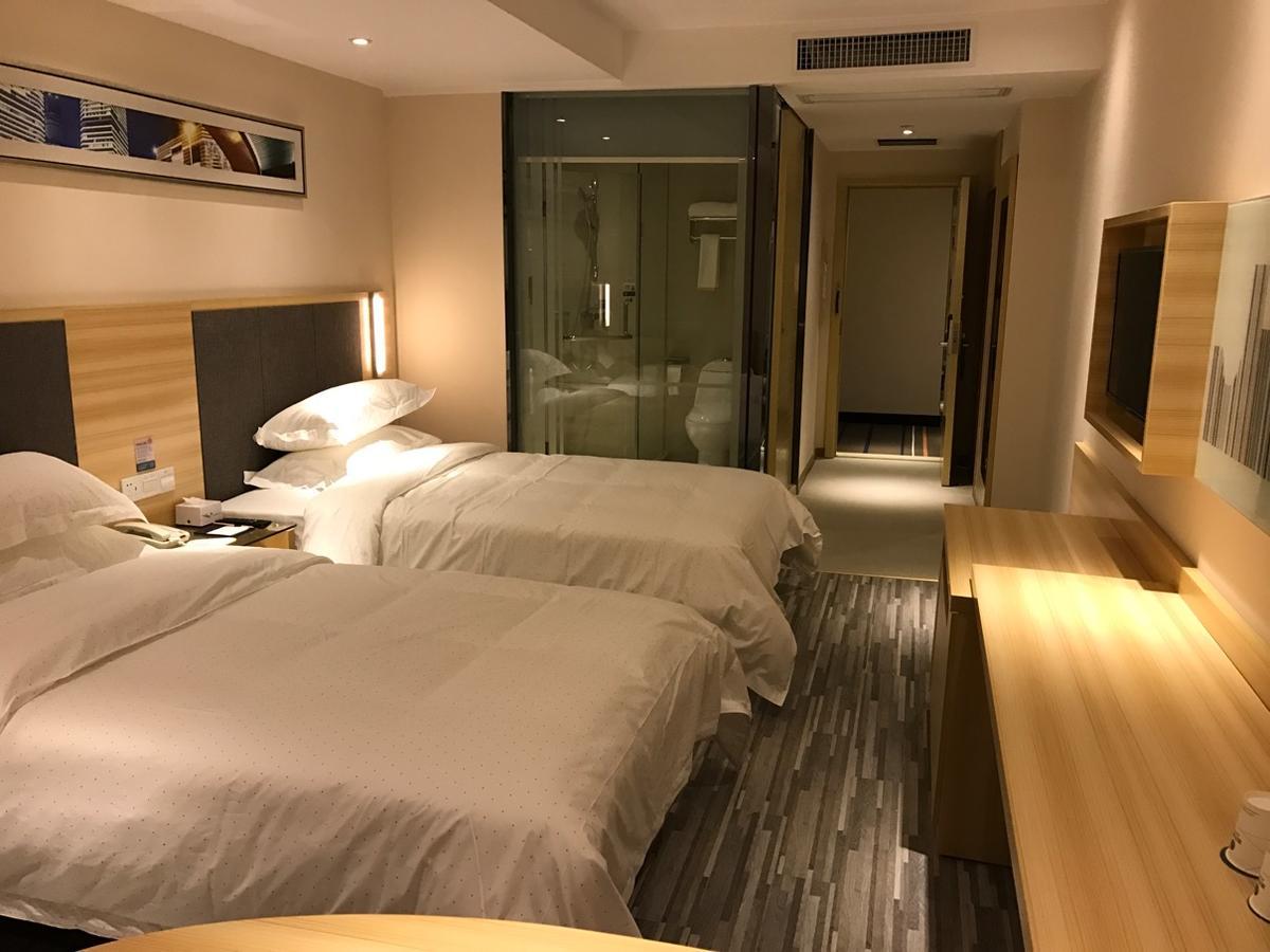 See U Select Hotel Wuhan Exterior photo